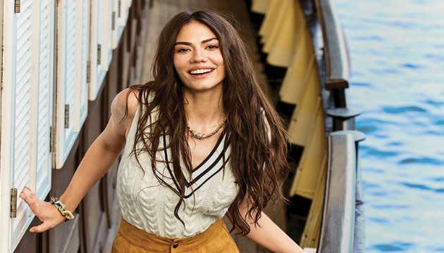 Demet �zdemir, 236 bin TL ba��� toplad�